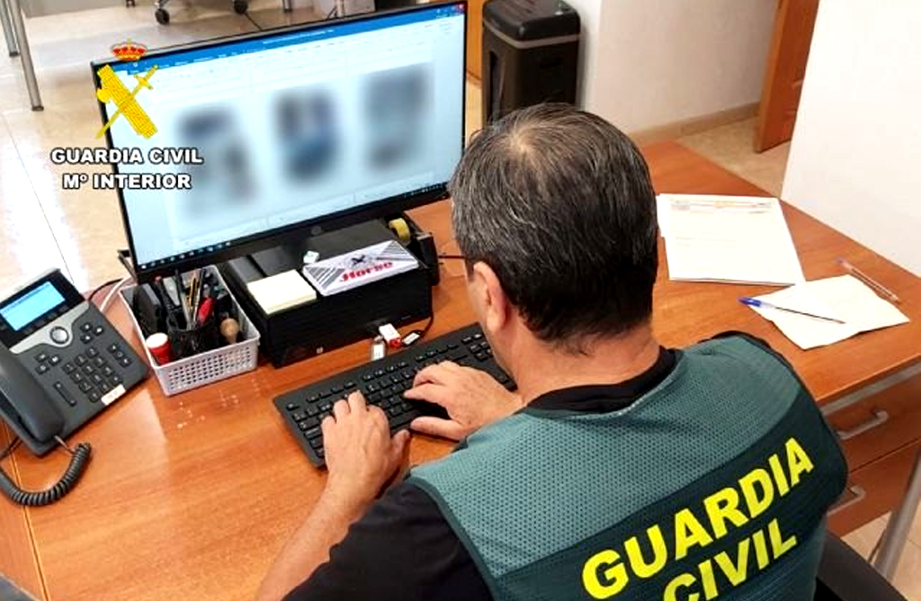 Investigan a un menor en Totana por crear con IA fotos de sus compaeras de clase desnudas